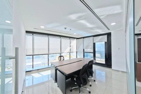 Зняти в оренду офіс в Джумейра Лейк Тауэрс, Дубай, ОАЕ 246м2, № 691961 - фото 2