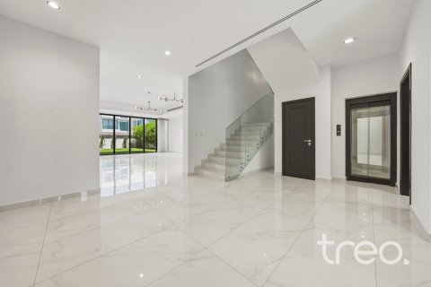 Villa till försäljning i Jumeirah Park, Dubai, UAE 5 sovrum, 591.7 kvm Nr. 733043 - fotografi 3
