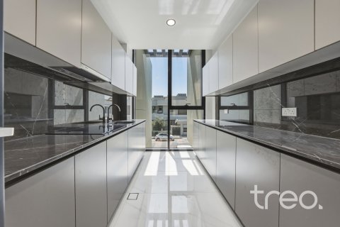 Villa till försäljning i Jumeirah Park, Dubai, UAE 5 sovrum, 591.7 kvm Nr. 733043 - fotografi 16