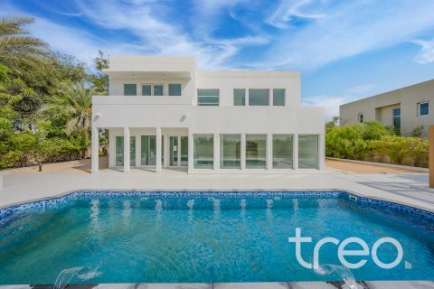 Villa en Arabian Ranches, Dubai, EAU 5 dormitorios, 510.97 m² № 733044