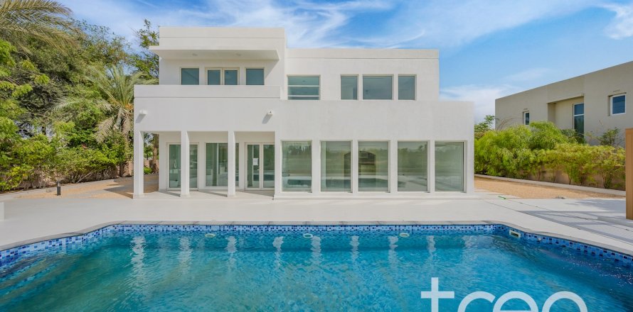 Villa in Arabian Ranches, Dubai, UAE 5 bedrooms, 510.97 sq.m. № 733044
