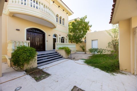 Komerční nemovitost v Baniyas, Abu Dhabi, SAE 5 ložnice, 508 m² Č.: 594963 - fotografie 3
