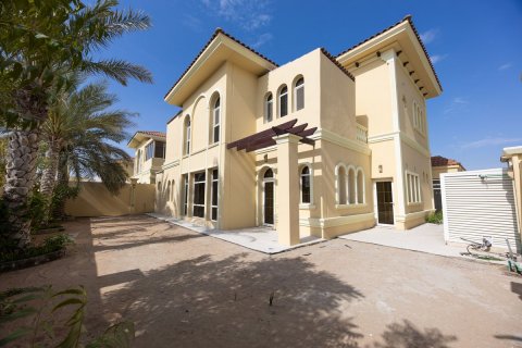Komerční nemovitost v Baniyas, Abu Dhabi, SAE 5 ložnice, 508 m² Č.: 594963 - fotografie 4
