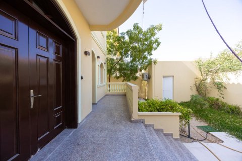 Komerční nemovitost v Baniyas, Abu Dhabi, SAE 5 ložnice, 508 m² Č.: 594963 - fotografie 16