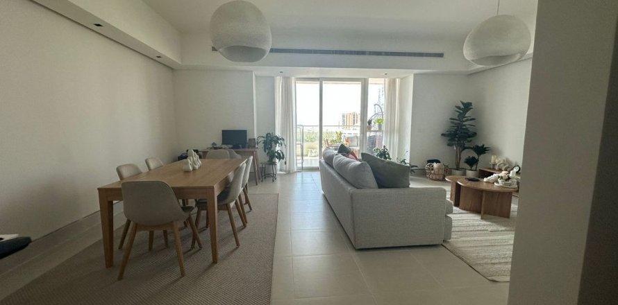 Apartment in Al Reem Island, Abu Dhabi, UAE 2 bedrooms, 214 sq.m. № 595069