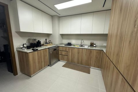 Apartment in Al Reem Island, Abu Dhabi, UAE 2 bedrooms, 214 sq.m. № 595069 - photo 8
