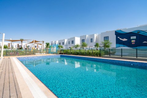 Řadový dům v Al Ghadeer, Abu Dhabi, SAE 3 ložnice, 199 m² Č.: 595072 - fotografie 3