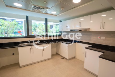 Řadový dům na Saadiyat Island, Abu Dhabi, SAE 3 ložnice, 183.9 m² Č.: 571804 - fotografie 12
