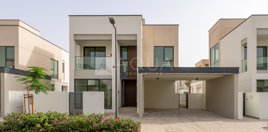 Willa w Arabian Ranches 3, Dubai, ZEA 4 sypialnie, 491.9 mkw. nr 680311