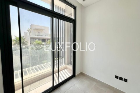 Townhouse in Jumeirah Golf Estates, Dubai, UAE 4 bedrooms, 322 sq.m. № 628343 - photo 6