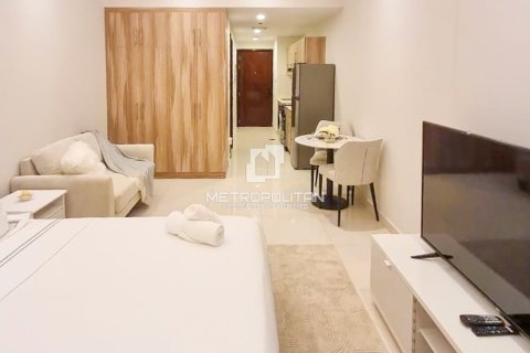 Lägenhet till försäljning i Dubai Sports City, Dubai, UAE 31 kvm Nr. 730236 - fotografi 8
