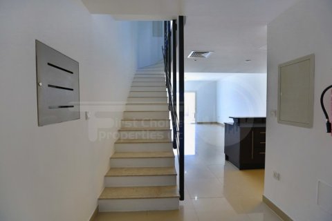 Вилла Al Reef, Абу-Даби, БАӘ-да 3 жатын бөлмелер, 225.1 м² № 731250 - фото 11