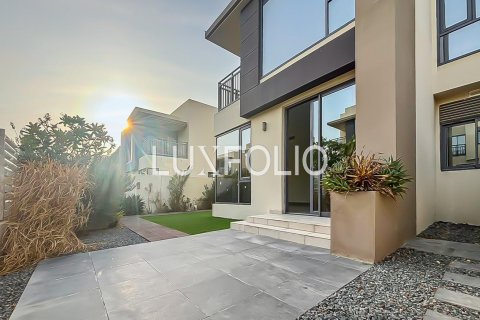 Dubai Hills Estate, Dubai, संयुक्त अरब अमीरात में विला, 4 बेडरूम, 299 वर्ग मीटर, संख्या 628300 - फ़ोटो 1