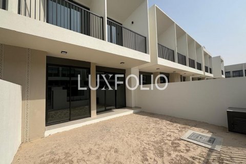 Townhouse in Town Square, Dubai, UAE 3 bedrooms, 189 sq.m. № 628294 - photo 13