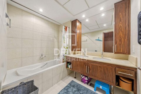 Apartment in Downtown Dubai (Downtown Burj Dubai), Dubai, UAE 3 bedrooms, 221.02 sq.m. № 746742 - photo 15