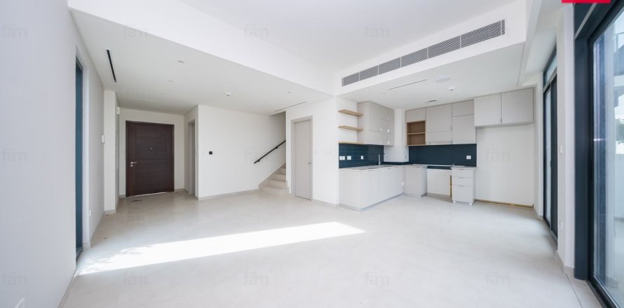 Villa asukohaga Dubai, AÜE: 3 magamistoaga, 127.6 m² Nr 701222
