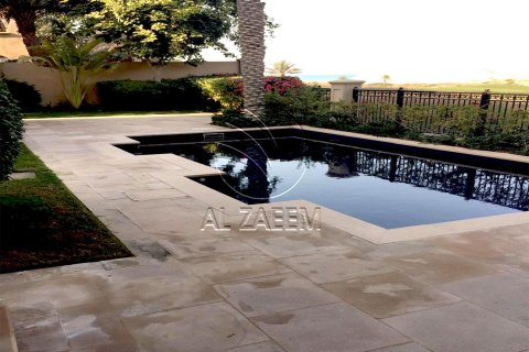 Villa on the Saadiyat Island, Abu Dhabi, UAE 4 bedrooms, 695 sq.m. № 616021 - photo 4