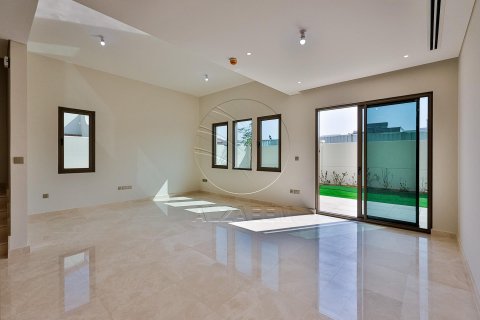 Khalifa City、Abu Dhabi、UAE にあるタウンハウス販売中 3ベッドルーム、254 m2、No616023 - 写真 16