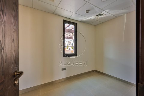 Townhouse in Khalifa City, Abu Dhabi, UAE 2 bedrooms, 123 sq.m. № 616018 - photo 7