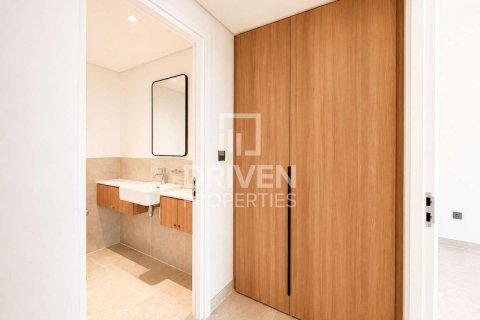 Huoneisto Jumeirah Village Triangle, Dubai, Arabiemiraatit 2 makuuhuonetta, 96.15 m2 № 762576 - kuva 15