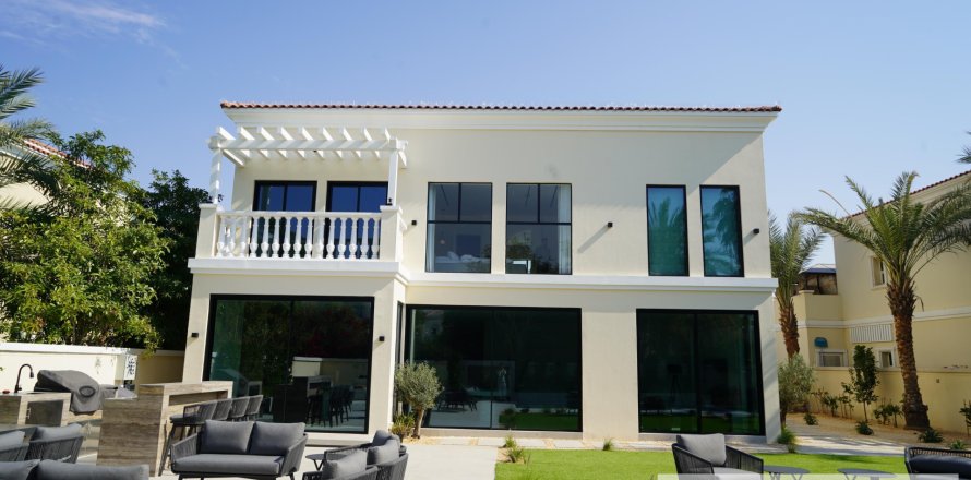 Jumeirah Village Triangle, Dubai, UAE의 토지 538.8제곱미터 번호 570541