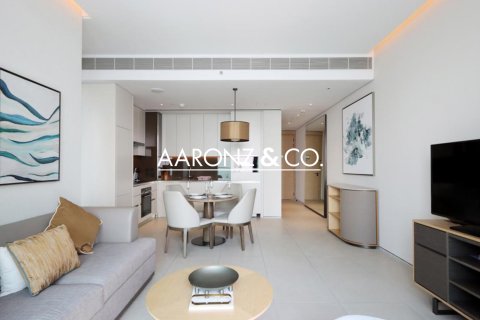 דירה ב Jumeirah Beach Residence, Dubai, איחוד האמירויות 1 חדר שינה, 75 מ