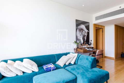 Apartment in Jumeirah, Dubai, UAE 1 bedroom, 146 sq.m. № 601980 - photo 17