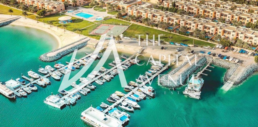 Villa sa Abu Dhabi, UAE 4 silid-tulugan, 320.52 sq.m. № 741261