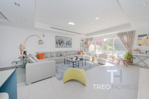 Townhouse in The Springs, Dubai, UAE 3 bedrooms, 228 sq.m. № 586414 - photo 3