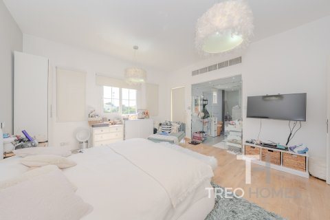 Townhouse in The Springs, Dubai, UAE 3 bedrooms, 228 sq.m. № 586414 - photo 11