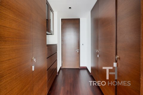 Apartment in Burj Khalifa, Dubai, UAE 2 bedrooms, 144 sq.m. № 586410 - photo 8