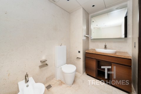 Apartment in Burj Khalifa, Dubai, UAE 2 bedrooms, 144 sq.m. № 586410 - photo 14