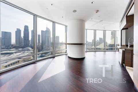 Apartment in Burj Khalifa, Dubai, UAE 2 bedrooms, 144 sq.m. № 586410 - photo 2