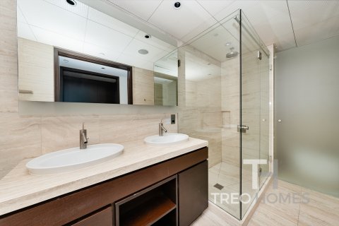 Apartment in Burj Khalifa, Dubai, UAE 2 bedrooms, 144 sq.m. № 586410 - photo 10