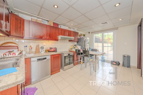 Villa in Arabian Ranches, Dubai, UAE 3 bedrooms, 253 sq.m. № 586412 - photo 8