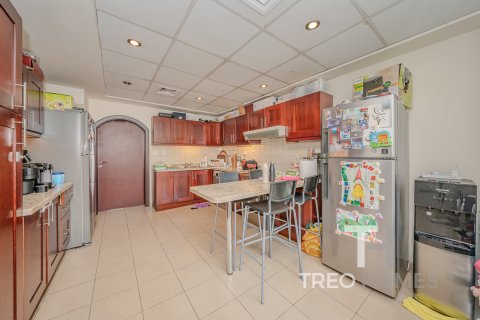 Villa in Arabian Ranches, Dubai, UAE 3 bedrooms, 253 sq.m. № 586412 - photo 9