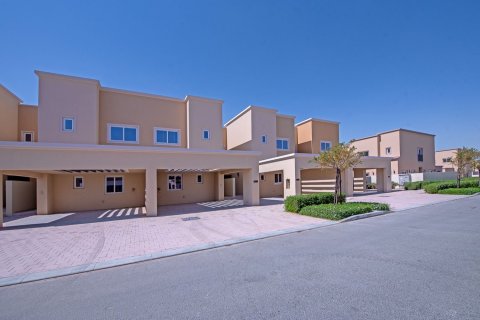 Kuća u nizu u Dubai Land, Dubai, UAE 3 spavaćih soba, 161 m2 Br. 750313 - fotografija 4