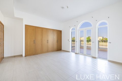 Villa in Jumeirah Park, Dubai, UAE 4 bedrooms, 385.92 sq.m. № 571386 - photo 12