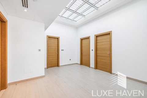 Villa in Jumeirah Park, Dubai, UAE 4 bedrooms, 385.92 sq.m. № 571386 - photo 8