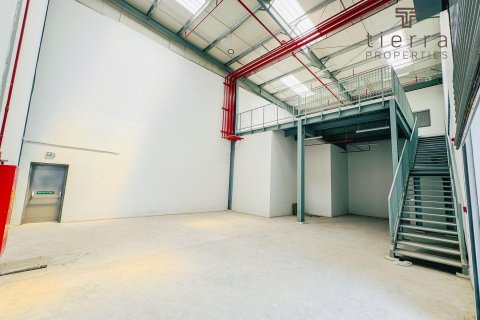 Sklad v Al Quoz, Dubai, SAE 573.9 m² Č.: 567163 - fotografie 3