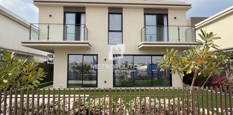 Villa Al Hamra Village, Ras Al Khaimahjā, AAE 4 istabas, 357 m2 Nr. 664460