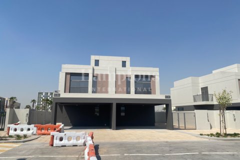 Vila v Dubai South (Dubai World Central), SAE 3 ložnice, 253.66699635 m² Č.: 585075 - fotografie 16
