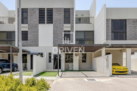 Townhouse de vânzare în Dubai, EAU 5 dormitoare, 174.84 mp. №744469 - poză 8