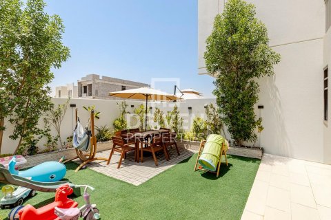 Townhouse de vânzare în Dubai, EAU 5 dormitoare, 174.84 mp. №744469 - poză 16