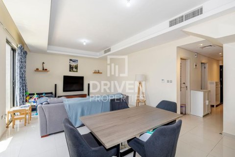 Townhouse de vânzare în Dubai, EAU 5 dormitoare, 174.84 mp. №744469 - poză 1