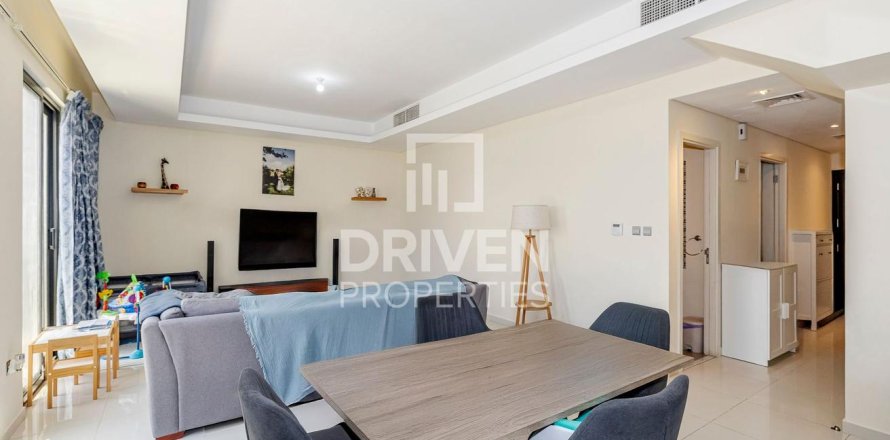 Townhouse în Dubai, EAU 5 dormitoare, 174.84 mp.  №744469