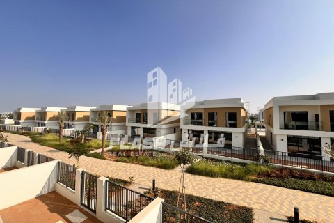 Villa in Mina Al Arab, Ras Al Khaimah, UAE 3 bedrooms, 237.6 sq.m. № 611772 - photo 13