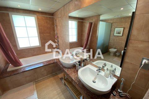 Villa à vendre à  Jumeirah Village Triangle, Dubai, EAU 3 chambres, 626 m2 № 706880 - photo 16