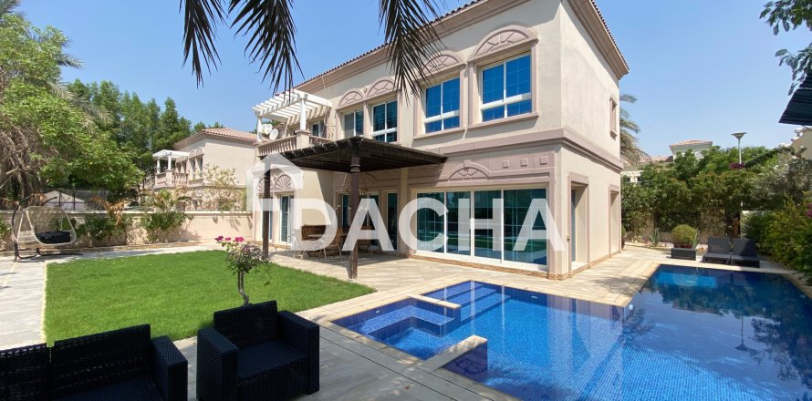 Huvila Jumeirah Village Triangle, Dubai, Arabiemiraatit 3 makuuhuonetta, 626 m2 № 706880