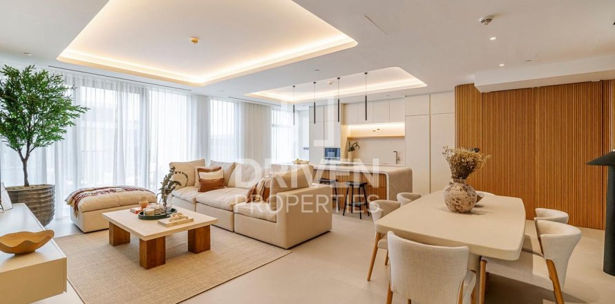 Apartment in City Walk, Dubai, UAE 2 bedrooms, 151 sq.m. № 653006